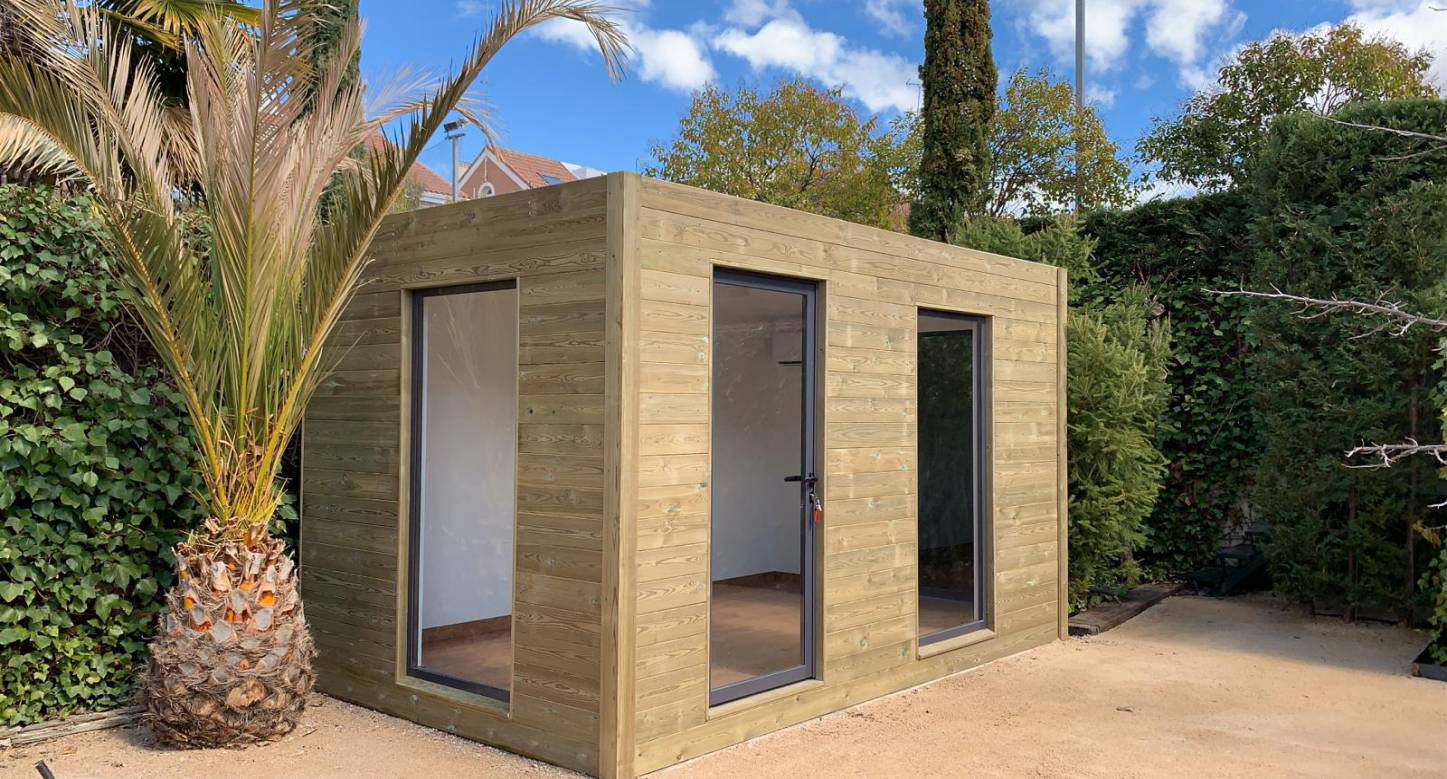 Fabricación y suministro de oficina de informaciçon móvil.Las Palmas de Gran Canaria