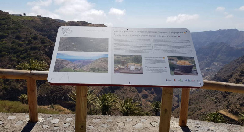 Suministro he instalación de paneles informativos....la gomera